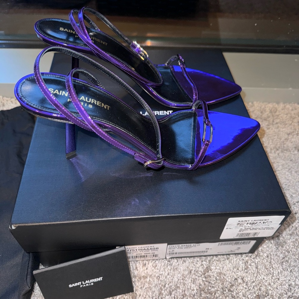 SAINT LAURENT Kitty Heel 75 Sandals in Metal Plum Violet